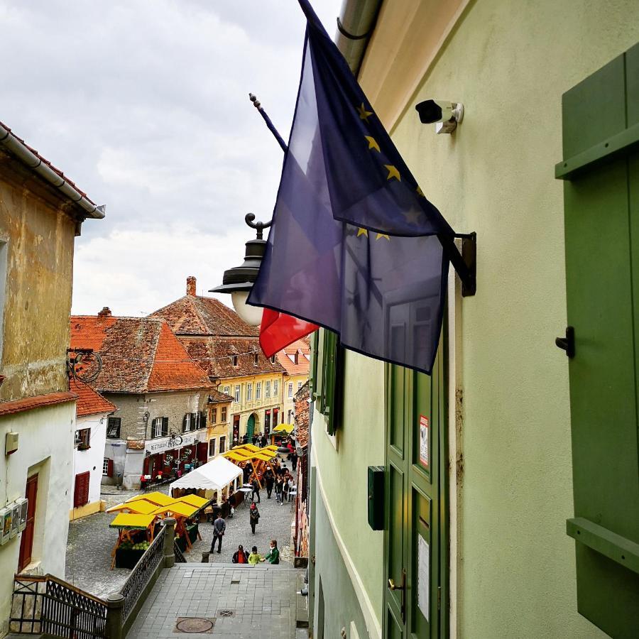 Kleines Hotel Sibiu Exterior foto